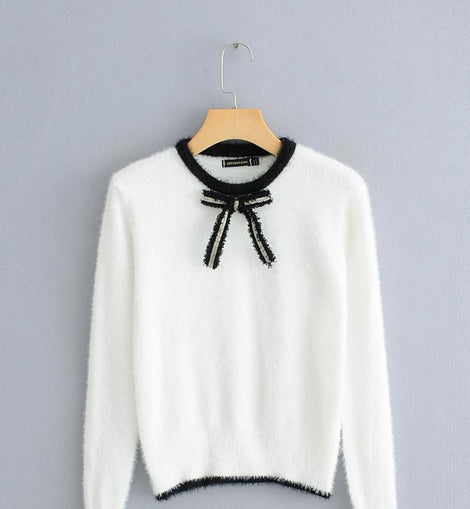 Bow Front Contrast Trim Fuzzy Jumper